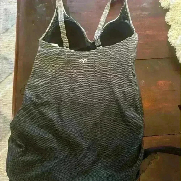 TYR Women’s Size 8 Swim DRESS ONE PIECE- Drawstring Sides — NWOT - Picture 8 of 9